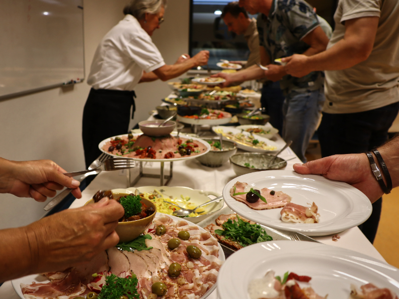 ELMEC buffet maaltijd feest